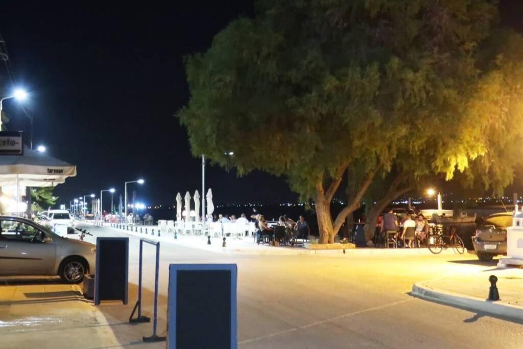Πολυτελές Διαμέρισμα 2 Χαλκίδα-Παραλία Αυλίδος Paralia Avlidhos Exteriör bild